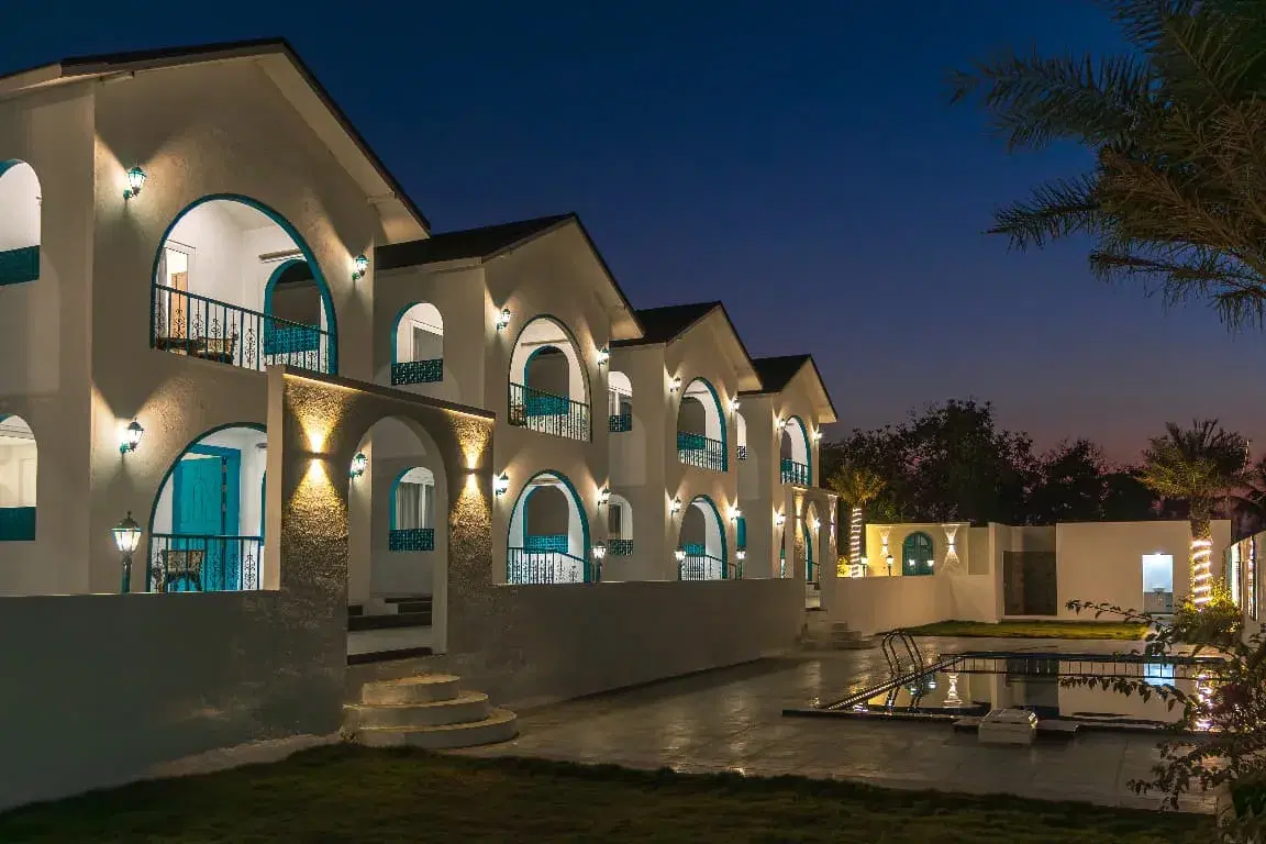 Larissa Lawn 9